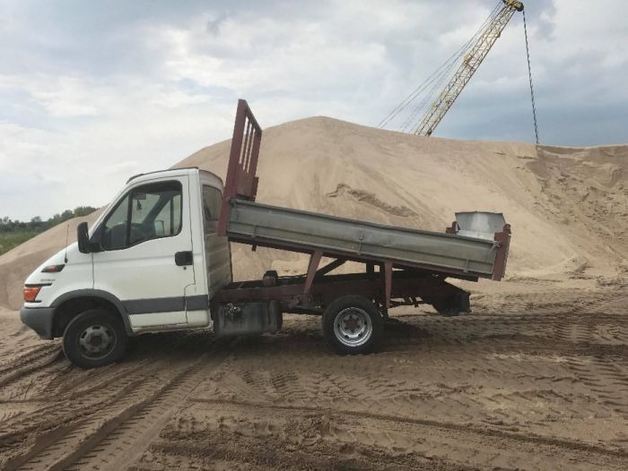 Usługi koparką, Transport materiałów sypkich